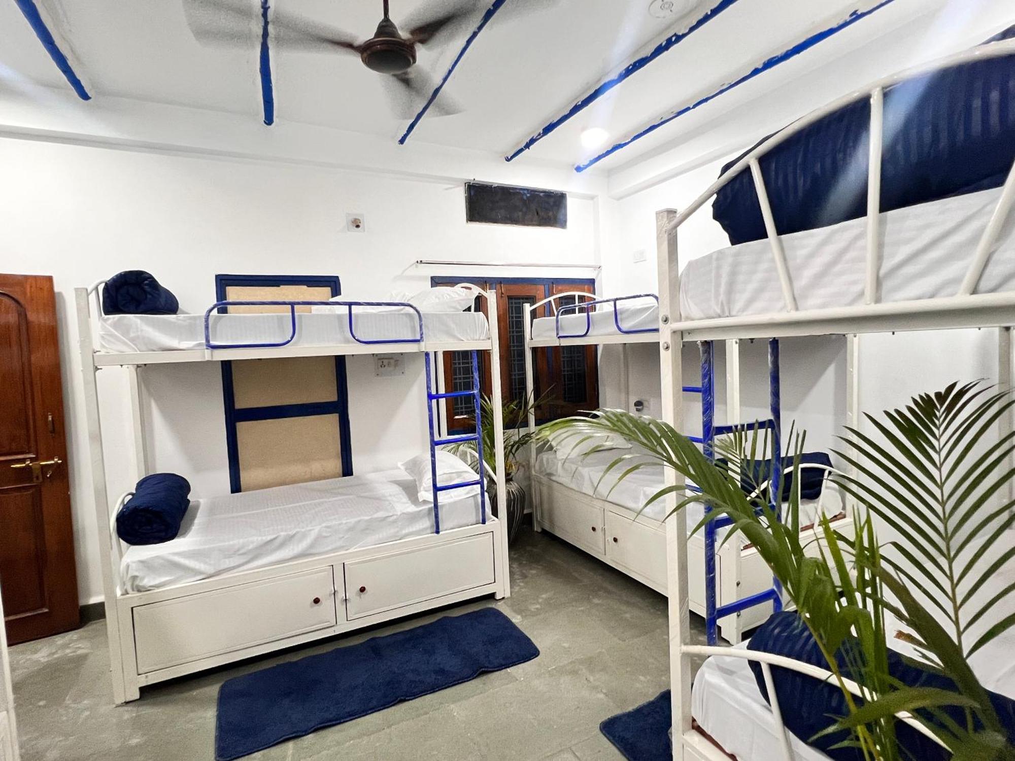 Pause Hostel อุจเจน ภายนอก รูปภาพ