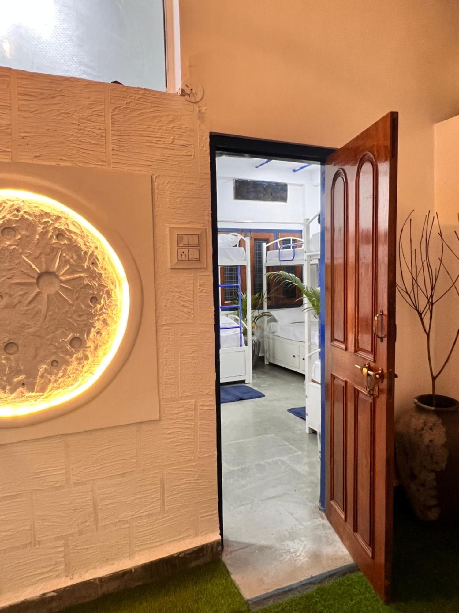 Pause Hostel อุจเจน ภายนอก รูปภาพ
